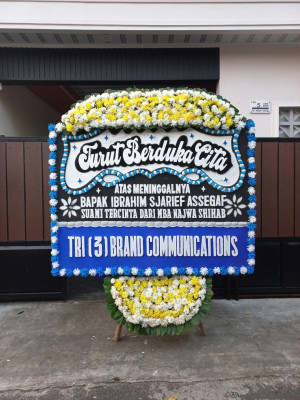 Papan Bunga Duka di Pasar Permiri